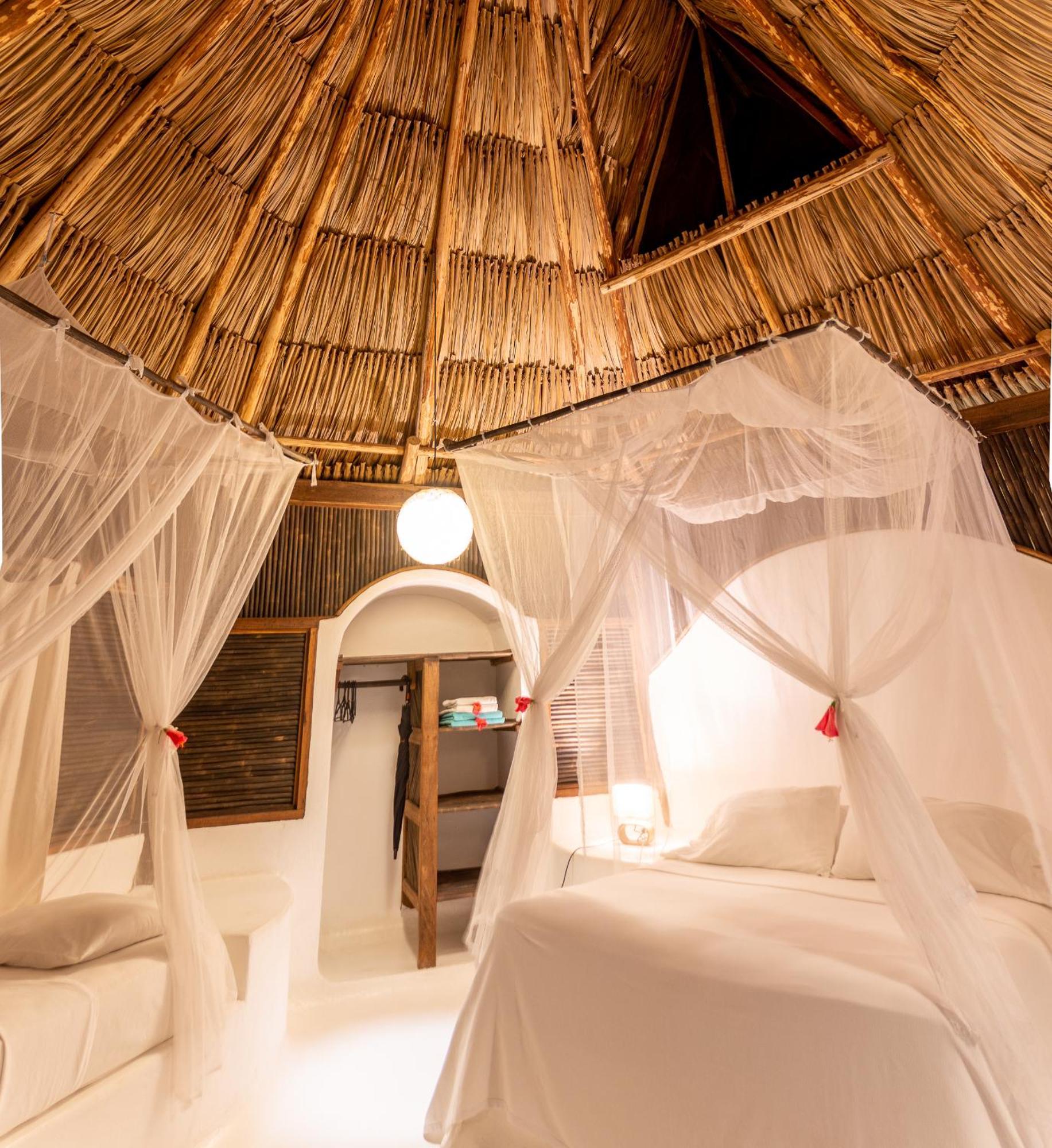 Hotel Casalina Palomino Bagian luar foto